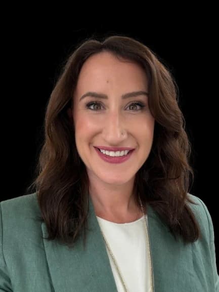 Dr Claudia Raperport